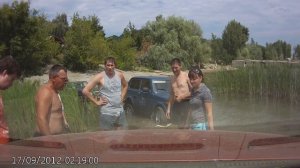 Вытаскиваем ниву из песка ч1