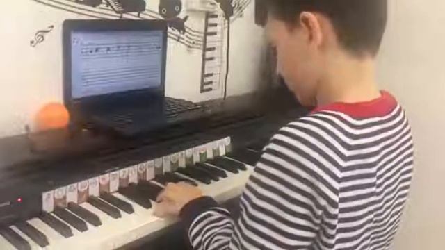 Soft Mozart Сольфеджио Жучка Фа мажор левая рука наизусть смотреть онлайн