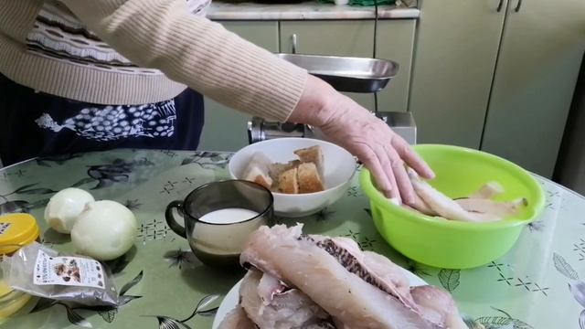 Рыбные котлеты, как почистить рыбу быстро. Как приготовить вкусные  рыбные котлеты. Котлеты из рыбы