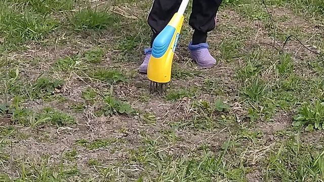 Электротяпка, моё долгожданное приобретение, прополка грядок смотреть онлайн