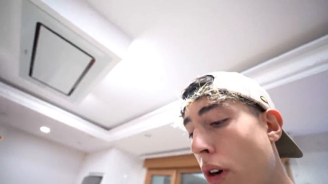 UN TIGRE SE HA COLADO EN NUESTRA CASA... **no clickbait** смотреть онлайн