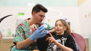 Зубной волшебник Мусин Андрей Николаевич! Ждет вас в "Классик Дент Детям",  г.Екатеринбург.