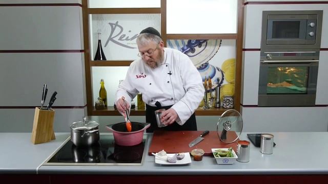 Томатный суп с песто из базилика - рецепт Уриэля Штерна смотреть онлайн