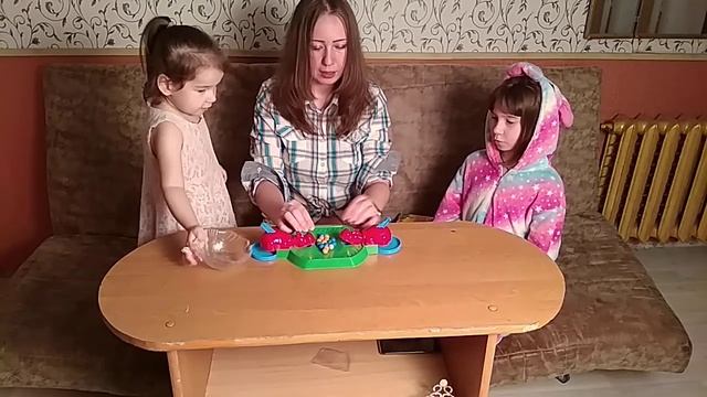 "Голодные бегемотики" смотреть онлайн