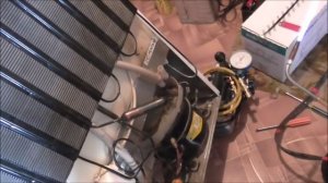 Не работает один компрессор в двухмоторном  холодильнике  Индезит .