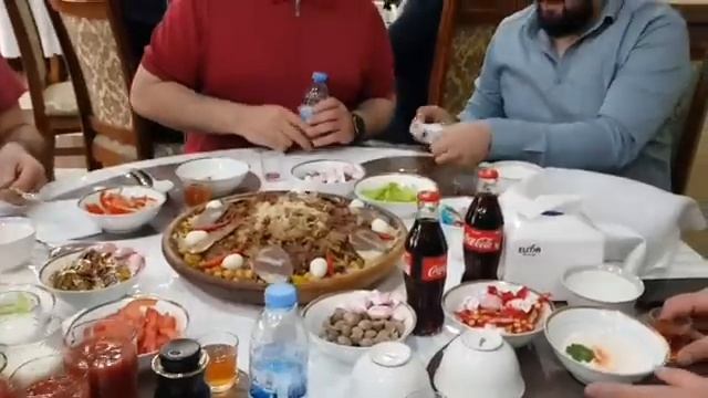 ХЛЕБ СОЛЬ и Provedu встреча в Ташкенте/Бухарский плов и Алатская самса смотреть онлайн