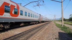 Электровоз ЭП1-127 с пассажирским поездом №351Э Владивосток – Советская Гавань.