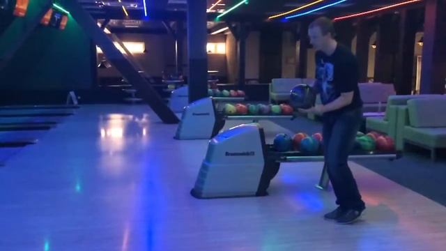 первая тренировка в боулинг с реактивным шаром смотреть онлайн