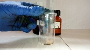 Получение НИТРОЦЕЛЛЮЛОЗЫ. Реакция целлюлозы (ваты) азотной и серной кислот. Опыты по химии.