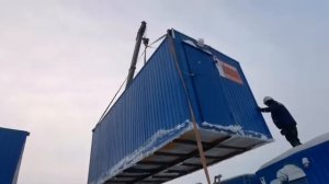 УРАЛ бортовой с КМУ HIAB и TADANO (манипулятор). Перевозка бытовок, 20-футовых контейнеров, грузов.