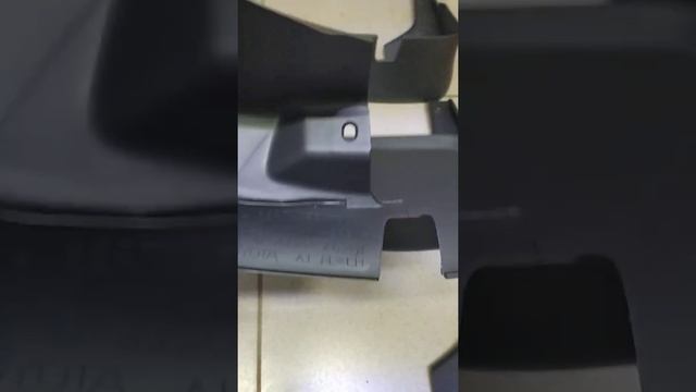 Видеообзор брызговики Lexus RX300/330/350/400H 2003-3008 и Toyota Harrier 2003-2012 передние! смотреть онлайн