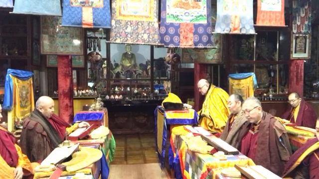 Монлам Ченмо Утренний Молебен 11.02.2022 Начало 08:00 смотреть онлайн