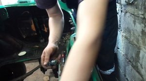 Москвич от А до Я "Замок багажника и лючок топливного бака"