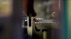 Как делают электрические гирлянды?