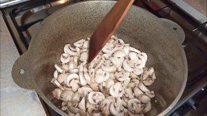 Салат с курицей и грибами | Салат Сухуми.