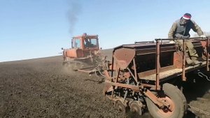 Дт-75 посевная. 15 мая 2021 г.
