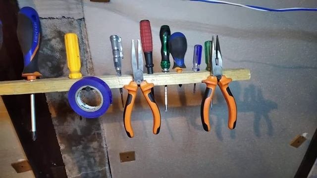 Подставка под отвертки