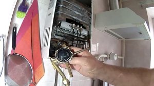 Газовая колонка не зажигается, не работает. Замена мембраны газовой колонки.  Guru from the USSR.