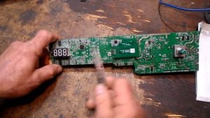 сма Candy GVC44 128T отключается