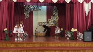 Ясли-сад № 114 г. Могилёв. Танец "По малину в сад пойдём" Выступление с СШ №33