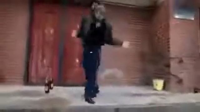 Синеносый отжигает (вставка для видео) смотреть онлайн