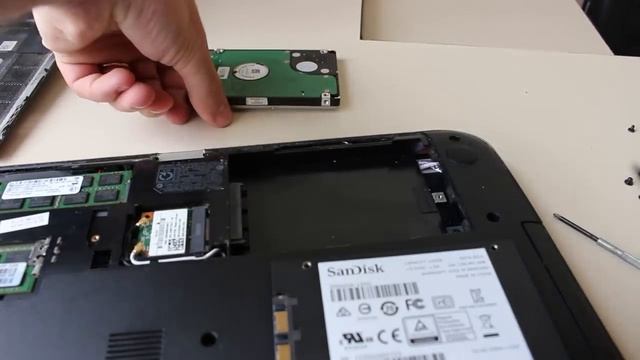 Instalação SSD Sandisk Plus 120 no Notebook Dell Inspiron 14R смотреть онлайн