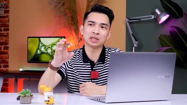 Laptop 20 triệu đã có Ryzen 7 8 nhân 16 luồng và màn hình OLED? Ảo vãiiiiii смотреть онлайн