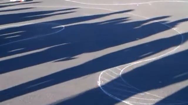 Дрифт машинок на дворцовой смотреть онлайн