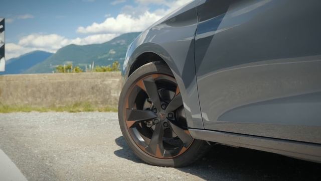 PROVO per VOI la Cupra BASE di gamma! | Cupra Leon 1.5 Hybrid 2023 смотреть онлайн