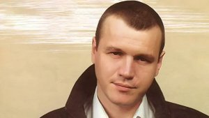 С. НАГОВИЦЫН — ВОЗЛЕ ДОМА
