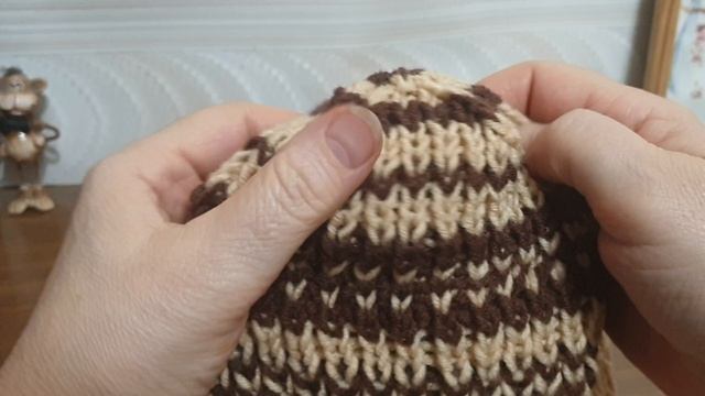 Шапочка шестиклинка спицами