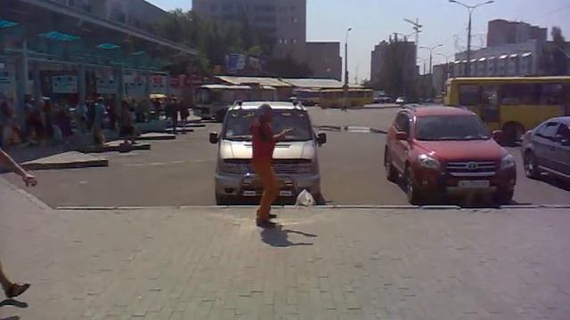 Бомж танцор смотреть онлайн