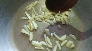 Нежная печень индейки в молоке , отличный рецепт. Как вкусно приготовить печень индейки.