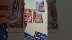 ОН УХОДИТ ОТ СОПЕРНИЦЫ? КУДА СОБРАЛСЯ? ЧТО ВПЕРЕДИ? #таро #предсказание