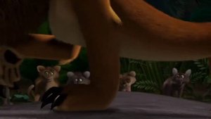 Madagascar: foosa battle(RESOUNDED)