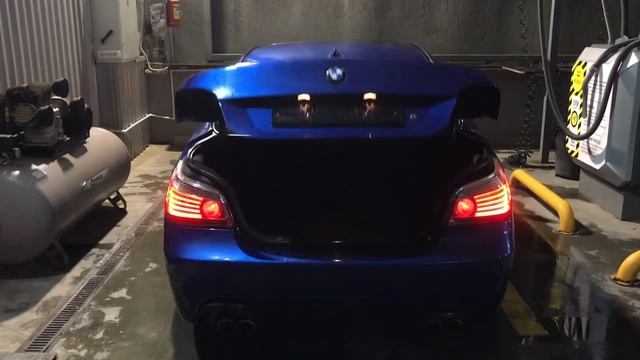 Открытие багажника BMW E60 с новым амортизатором смотреть онлайн