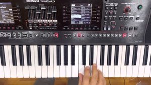 Saxsafon Roland E-A7 impro
