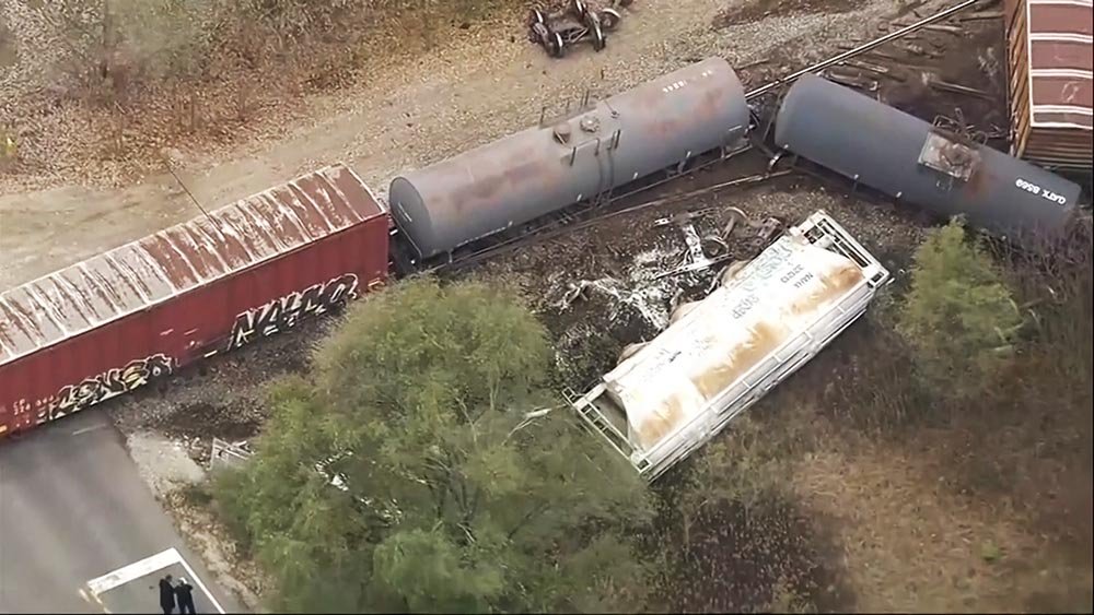 В США потерпел крушение грузовой поезд / События на ТВЦ