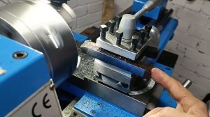 Фрезерую на токарном  CJM320B