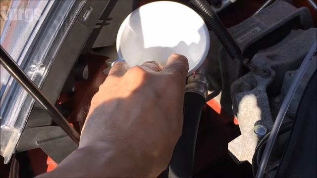 How to fill up Windshield Wiper Fluid on Nissan Juke - Nissan Juke Screenwash Location смотреть онлайн