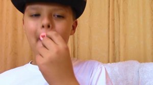 Егорке и Ярику Пришла ВОЛШЕБНАЯ КоРоБкА // С ИгруШкаМи дЛя ХэлЛоуИна //