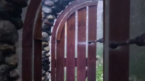 Чем лучше снять старую краску с дерева