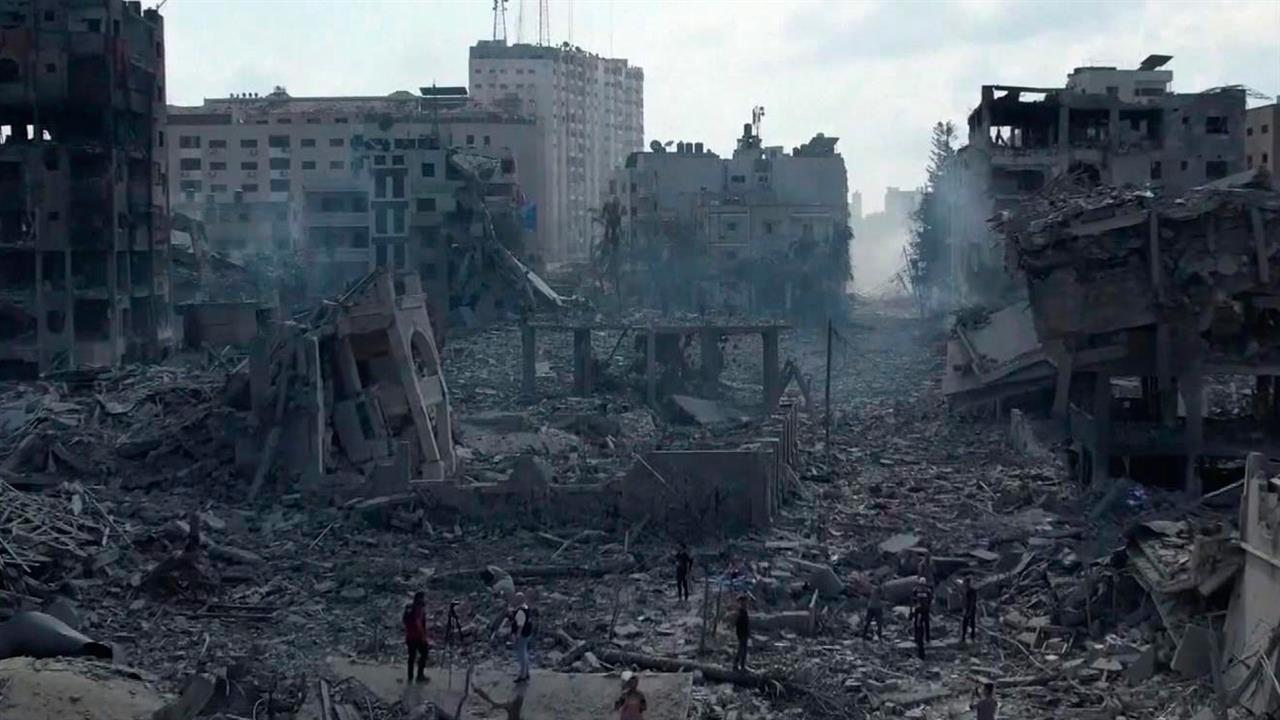 Число погибших с обеих сторон растет: Израиль наносит удары по военно-морским объектам ХАМАС