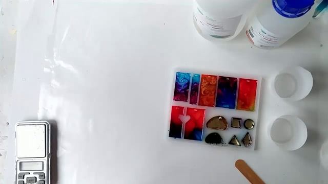 Кулоны из эпоксидной смолы со спиртовыми чернилами. Два способа.