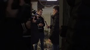 Предупреждение охранника о том, что на голову может упасть кирпич. Бандиты из фитнес-центра 6