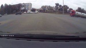 У фуры плохие тормоза и спящий водитель, но это не ее проблема