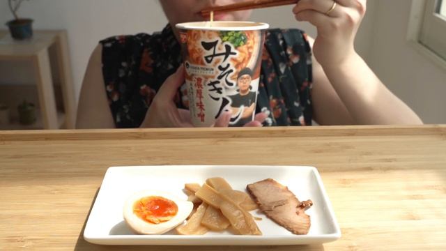 咀嚼音 | ASMR | 「みそきん」をひたすら啜るモッパン??? | セブンイレブンのトッピングいろいろ смотреть онлайн