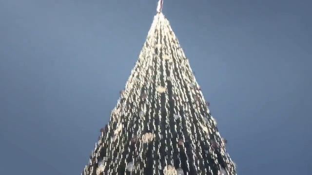 Путешествия по России (Праздничный Якутск пл. Ленина) смотреть онлайн