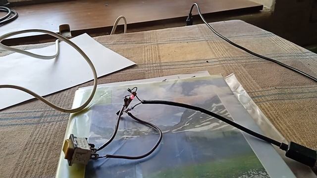 Простая СИГНАЛИЗАЦИЯ или ОХРАННЫЙ ПРОВОД на транзисторе. смотреть онлайн