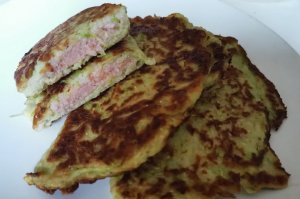 КАБАЧКОВЫЕ ЧЕБУРЕКИ С ВЕТЧИНОЙ! Рецепт из кабачков. Рецепты с ветчиной и сыром.
